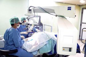 Microincision sutureless diabetic vitrectomy